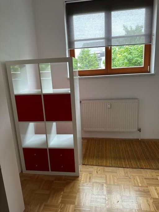 Freundliche Wohnung Naehe Weinstrasse Fuer 5 Personen Wagna Bagian luar foto