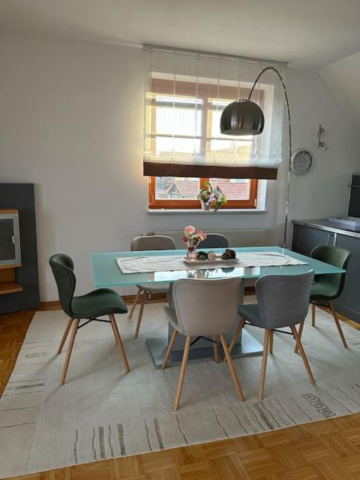 Freundliche Wohnung Naehe Weinstrasse Fuer 5 Personen Wagna Bagian luar foto